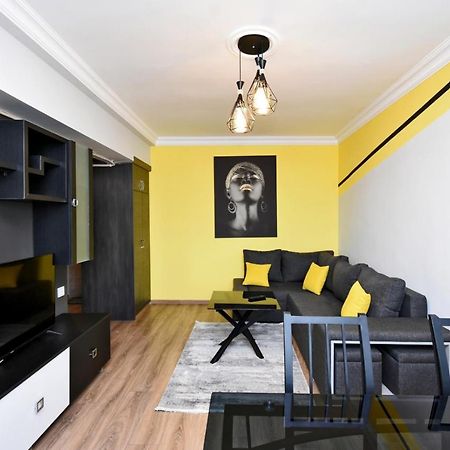 Positive Apartment In Center Of Yerevan City ภายนอก รูปภาพ