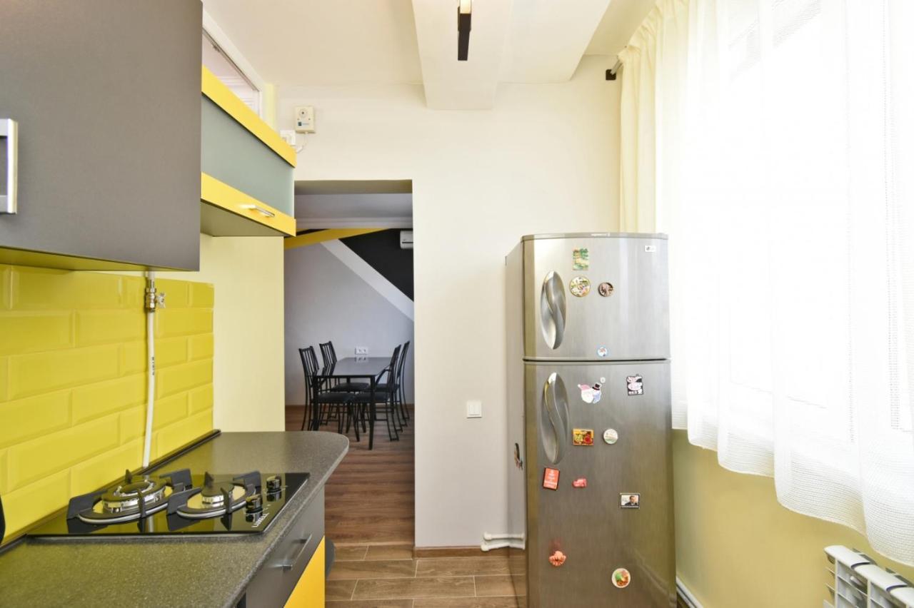 Positive Apartment In Center Of Yerevan City ภายนอก รูปภาพ