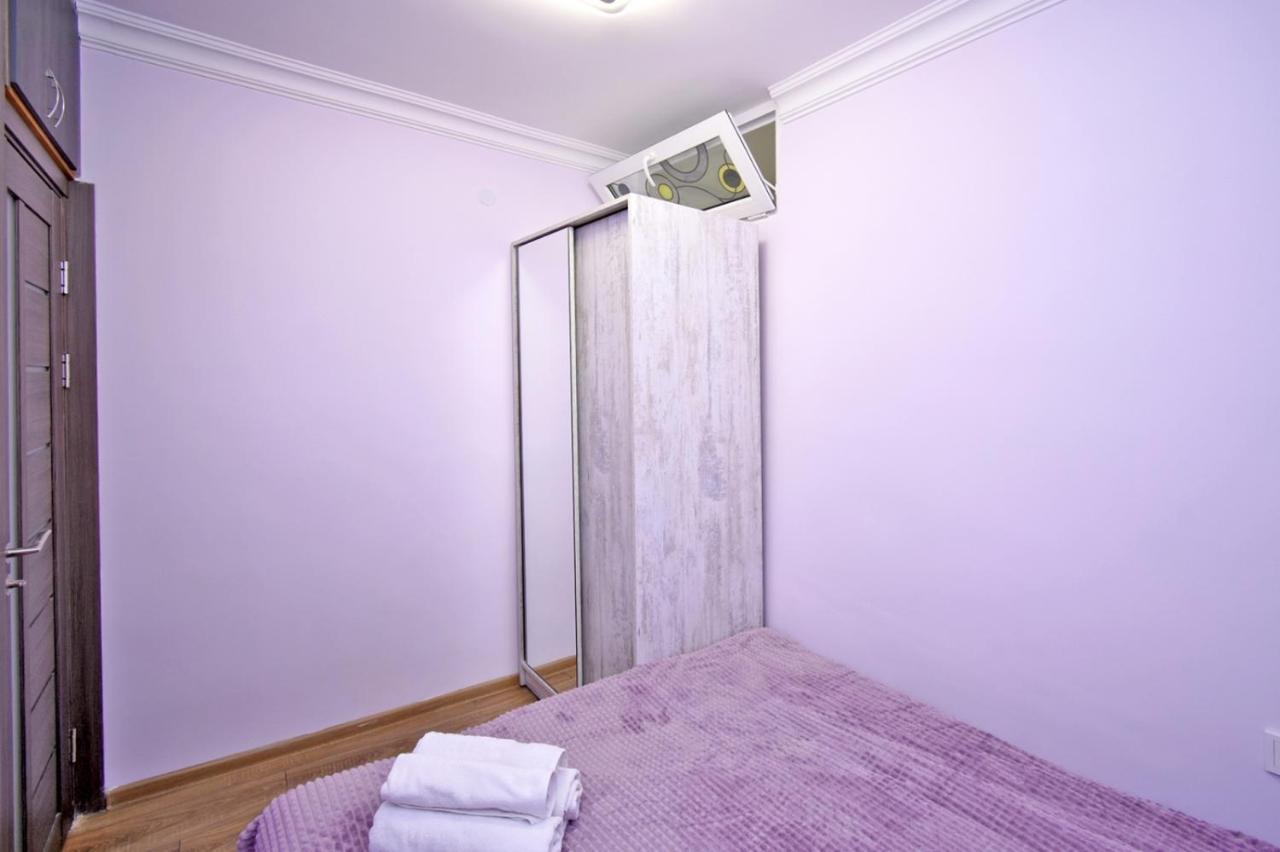 Positive Apartment In Center Of Yerevan City ภายนอก รูปภาพ