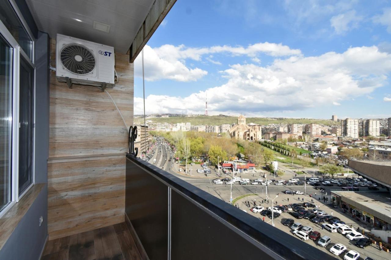 Positive Apartment In Center Of Yerevan City ภายนอก รูปภาพ